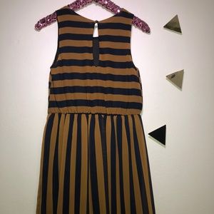 BRAND NEW WITH TAGS Dress Mustard & Navy - SMALL